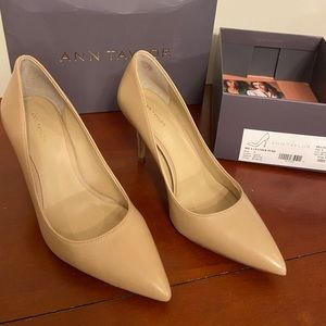 Size 7 nude Ann Taylor heels